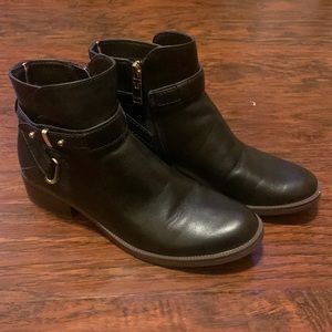Tommy Hilfiger brown leather booties
